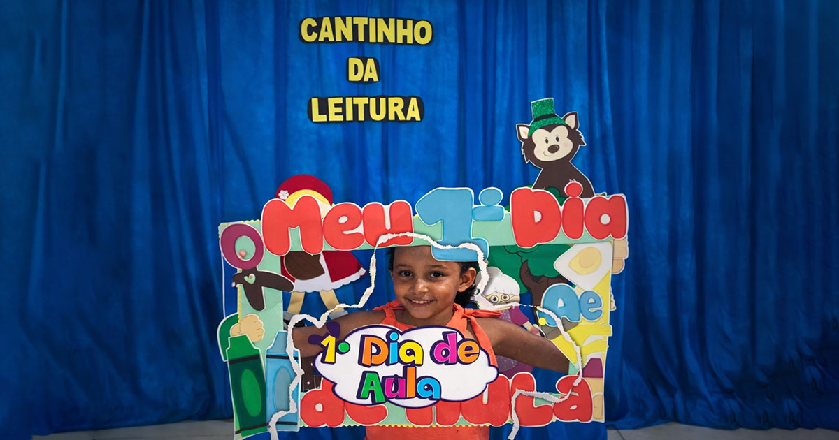 Aulas gratuitas de alfabetização para crianças na ARKAL